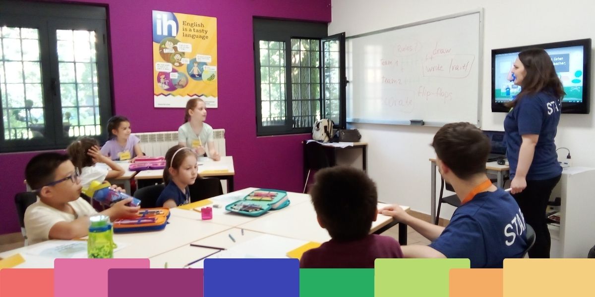 Bambini durante lezione inglese International House Milano gruppo piccolo